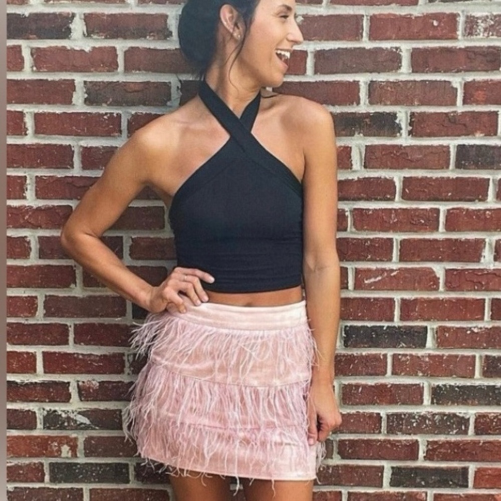 Blue B Collection Pink Feather Fringe Soft Faux Suede Mini Skirt Women’s M NWT